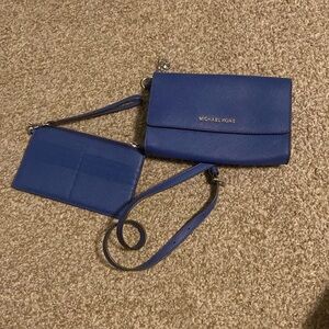 2 piece cross body set with an option for a wristlets with a detachable strap